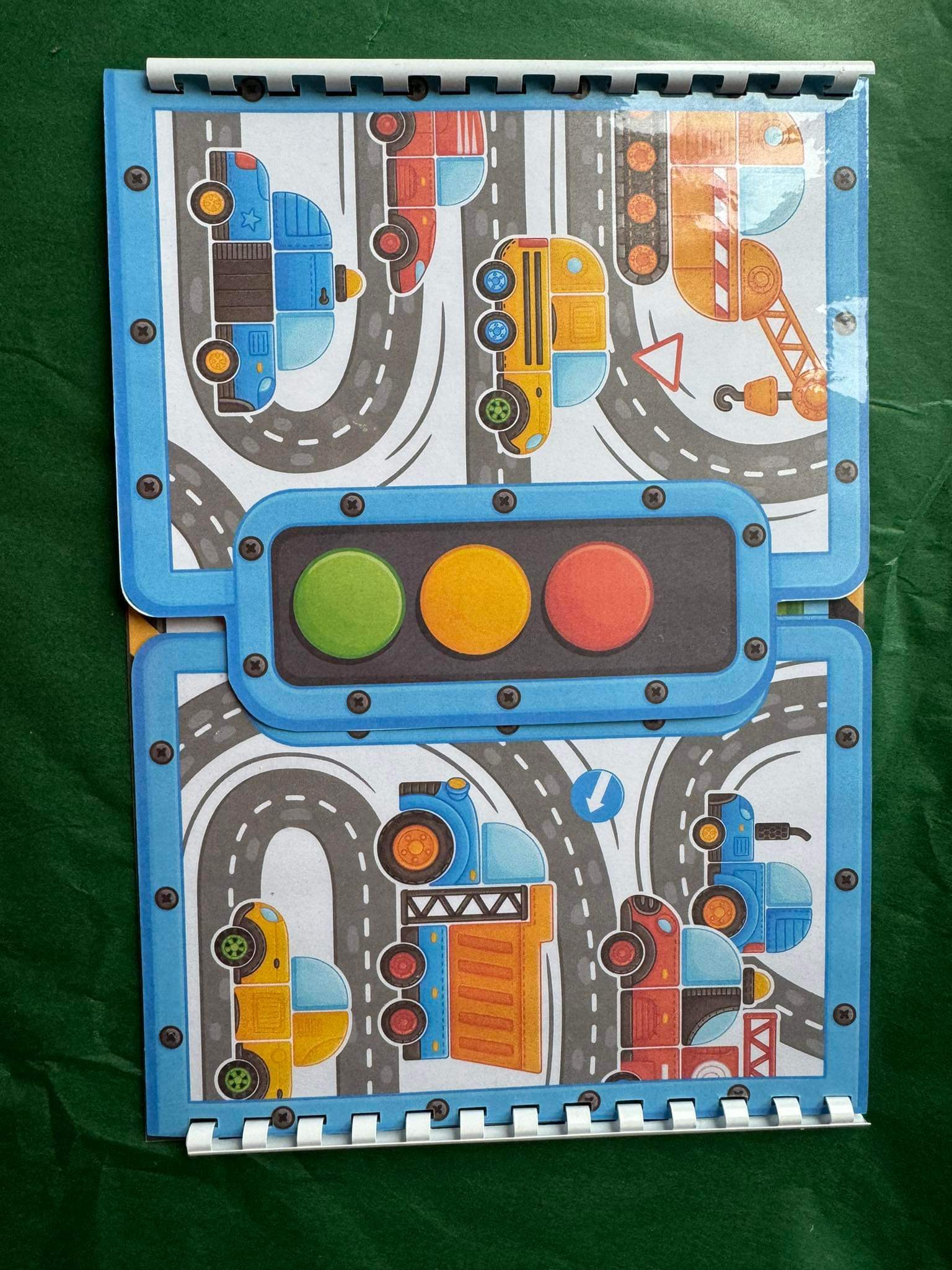 Lavinamoji knygelė-sudėliok transportą